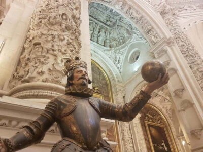Cathedral and Giralda Entry Ticket with Audio Guide - Meeting Point at C. Francos: Get There Early, Then Stay Flexible