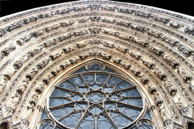 Cathedral of Notre Dame de Reims Self-Guided Tour with Mobile App - The exterior and interior stops: making Gothic sculpture readable