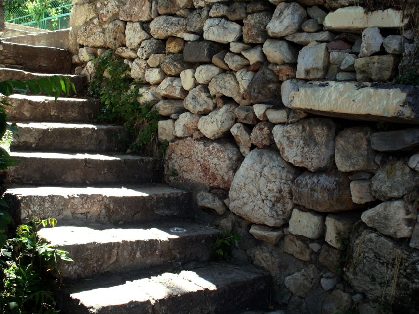 Cats of Athens: Self-Guided Mobile Tour in Plaka - Getting your smartphone ready (before you hit Anafiotika)