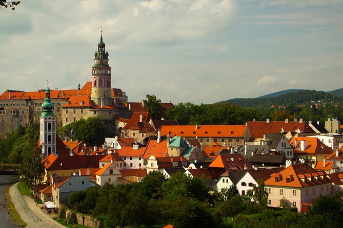 Cesky Krumlov Scavenger Hunt & Highlights Self Guided Audio Tour - What to Wear, Bring, and Expect From the Weather