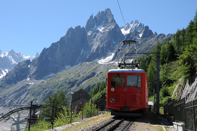 Chamonix Self-guided Sightseeing Tour from Geneva - From Geneva at 8:30 to the first instructions at SwissTours