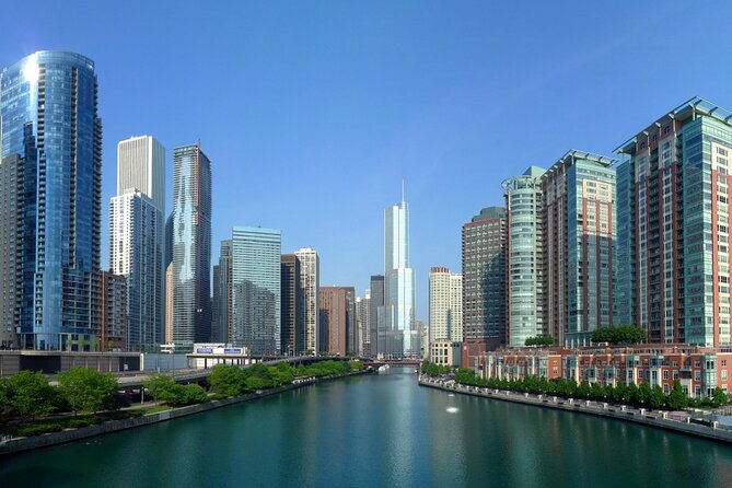 Chicago's Storied Neighborhood: An Audio Tour - Start at University of Chicago Laboratory Schools (and why that location helps)