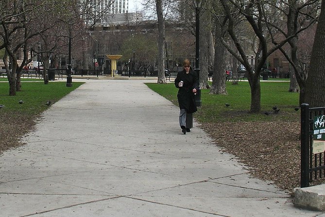 Chicago's Storied Neighborhood: An Audio Tour - The UChicago glide path: chapel, Robie House, and campus buildings