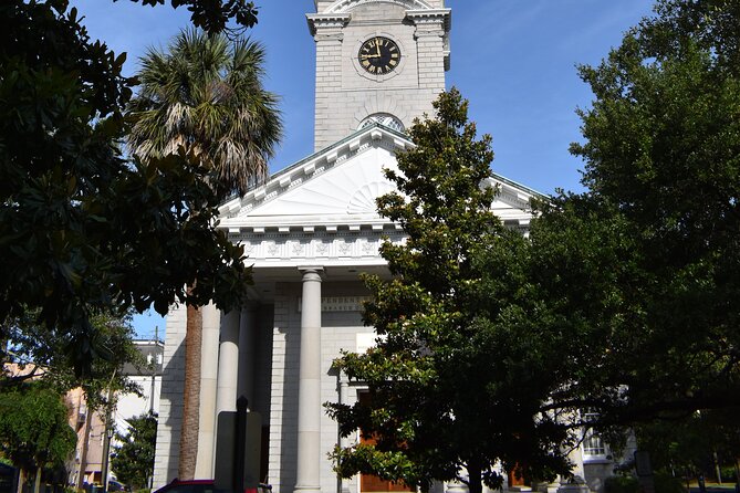Chippewa Square to Forsyth Park: A Self-Guided Audio Tour of Savannah - Madison Square, Jones Street, and Monterey Square: Learning to Read the City
