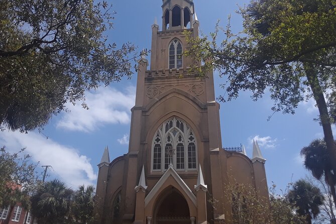 Chippewa Square to Forsyth Park: A Self-Guided Audio Tour of Savannah - Alex Raskin Antiques, Armstrong House, and the Approach to Forsyth Park