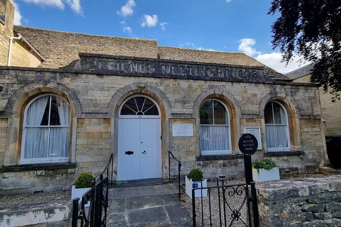Cirencester’s Tall Tales and Hidden History: A Self-Guided Audio Tour - Abbey Grounds Park and the Lake Walk Back Toward the Center