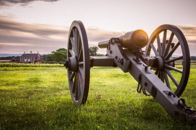 Civil War Battlefields Self-Guided Audio Driving Tour Bundle - Day 1 Gettysburg: From Heritage Center to Lincoln’s Graveyard