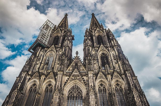 Cologne Scavenger Hunt and Highlights Self Guided Audio Tour - Audio, languages, and the kind of stories you’ll hear