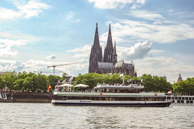 Cologne skyline tour with audio guide 90 minutes - Audio Guide Details: German-English Listening, Loudspeakers, and WiFi