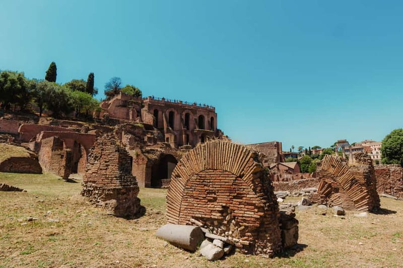 Colosseum & Roman Forum Entry with Audio Guide - What to bring: the tech matters more than you think