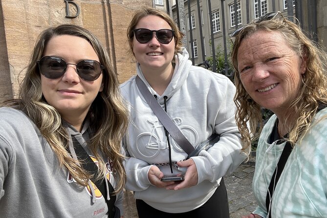 Copenhagen Little Mermaid Exploration Game and Self-Guided Tour - Stop-by-Stop: Royal Danish Theatre, Andersen’s House, Agnete and the Merman