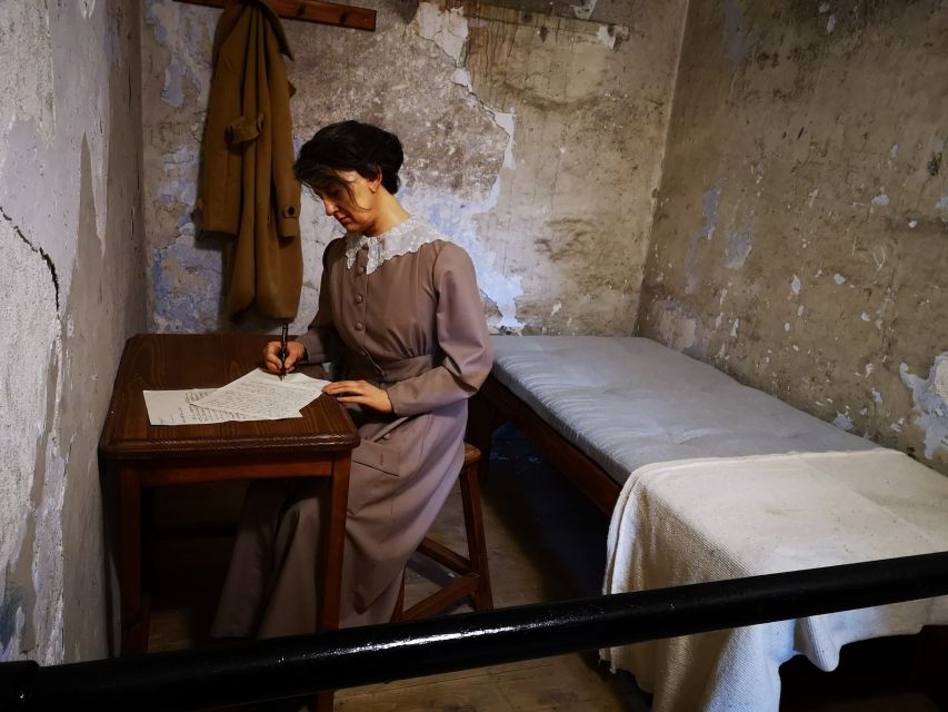 Cork: City Gaol Tour with Audio Guide - The outer buildings and perimeter walk that gives context back