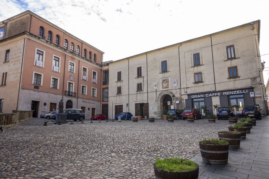 Cosenza: Audio Guide of the Historic Center - King Alaric on the Seven Hills: Finishing With Legend