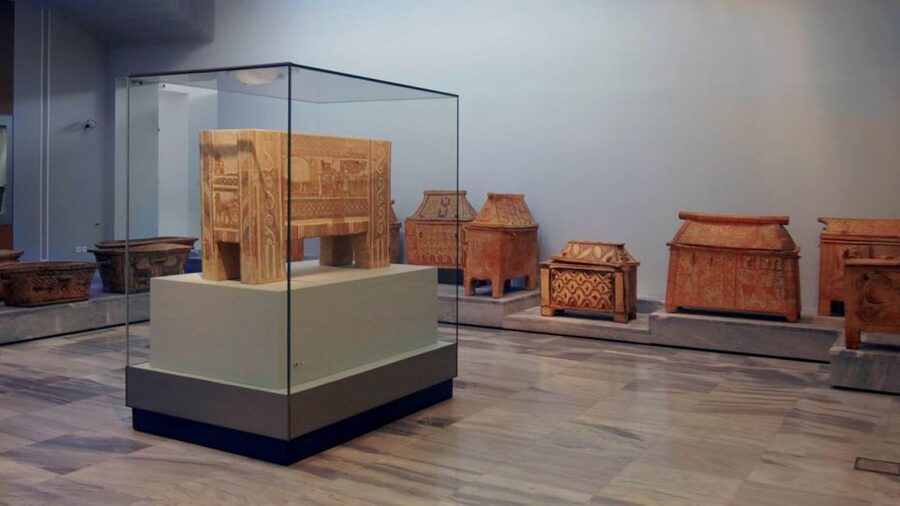 Crete: Knossos E-Ticket with Audio Guide & Optional Museum - Heraklion Archaeological Museum: when the artifacts click into place