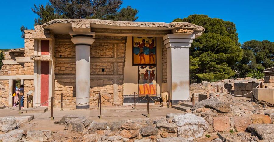 Crete: Knossos Palace Entry Ticket with Optional Audio Guide - Restored Murals and the “How It Looked” Effect