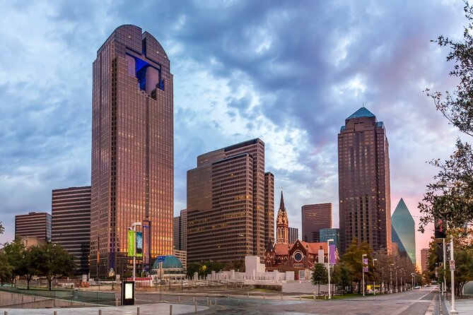 Dallas JFK Assassination Self-Guided Audio Driving Tour - Key things that make this Dallas JFK audio drive worth your time