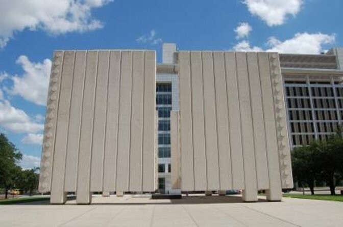 Dallas Scavenger Hunt & Self-Guided Tour - Key things that make this Dallas hunt fun