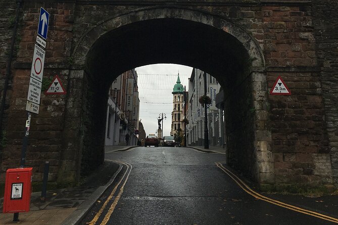 Derrie Danders: A Self-Guided Audio Tour of the Walled City’s West - Tower Museum: the audio sets the frame before you move on