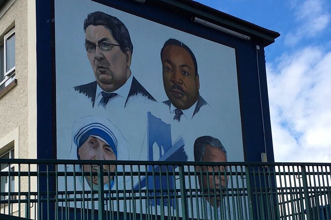 Derrie Danders: A Self-Guided Audio Tour of the Walled City’s West - Free Derry Corner: murals and the politics of public space