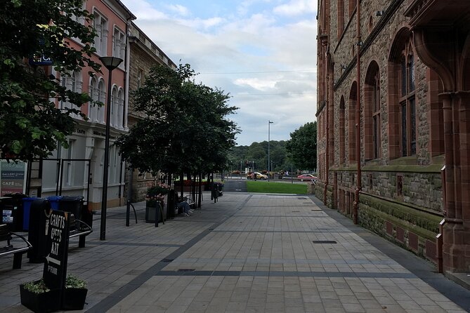 Derrie Danders: Highlights of the Walled City a Self-Guided Audio Tour - Who should book this self-guided Derry Walls tour