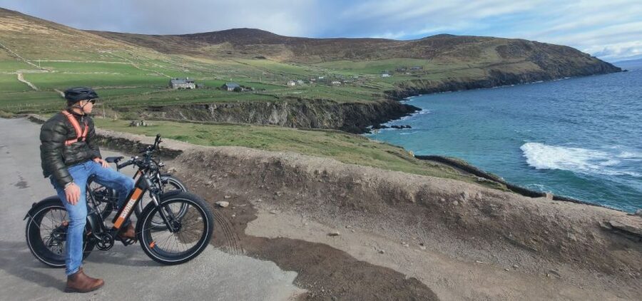 Dingle: Self-Guided eBike Tour - The route along the Wild Atlantic Way: coast, villages, and pauses