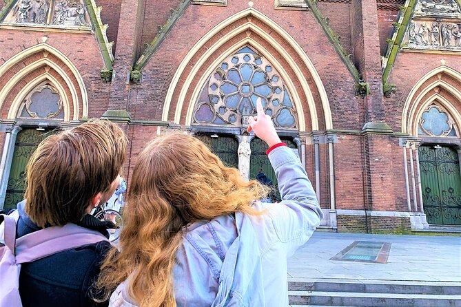 Discover The Hague with a self-guided Outside Escape city tour - Jagerstraat canal views: short stop, sharp attention