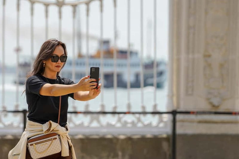 Dolmabahce Palace & Harem Fast-Track Entry with Audio Guide - Dolmabahce Palace in one day: what this fast-track ticket really buys you