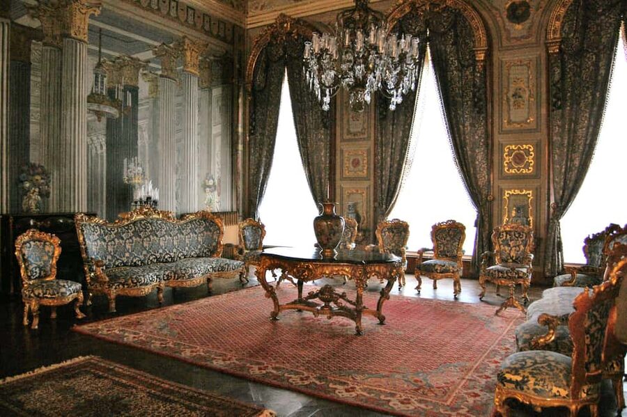 Dolmabahce Palace & Harem Skip-the-Line Entry & Audio Guide - Fast-Track Entry vs the Reality of Security