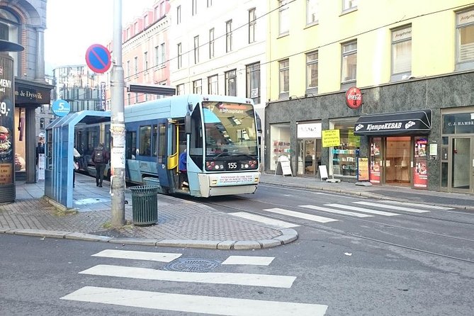 Downtown Oslo: Self-Guided Highlights and History Audio Tour - Start Smart at Rådhusplassen