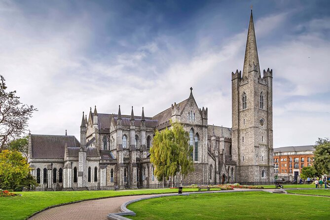Dublin Walking Tour with Audioguide on Your Smartphone - The Oscar Wilde and National Gallery opener: literary Dublin in walking distance