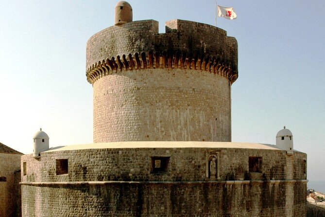 Dubrovnik Game Of Thrones self-guided tour with mobile app - The King’s Landing Gate: Symbol, Entry, and Story Clues