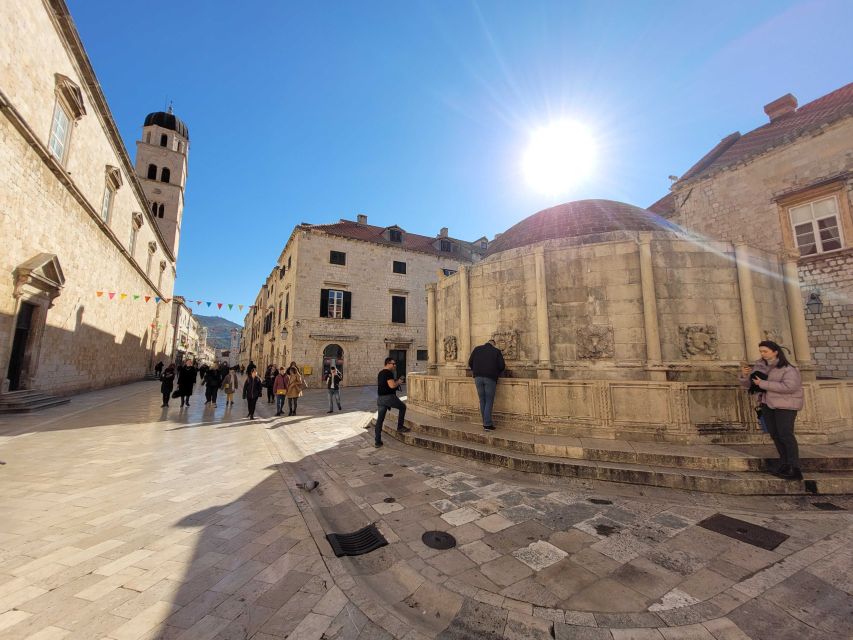 Dubrovnik: Old Town Highlights Tour with Audio Guide - The Route Experience: From Pile Gate to Sea Views