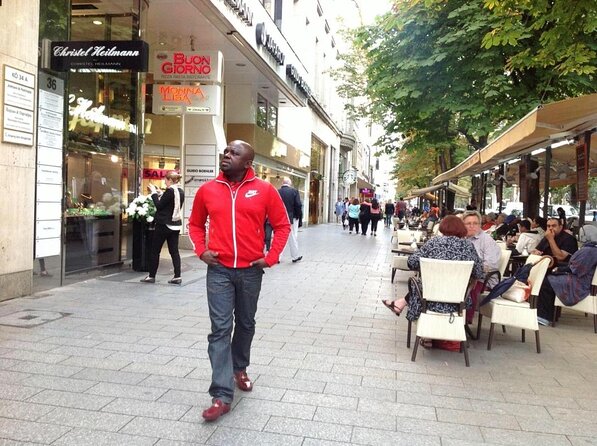 Dusseldorf: City Walk Audio Guide in 7 Languages on your Phone - Key highlights to know before you go