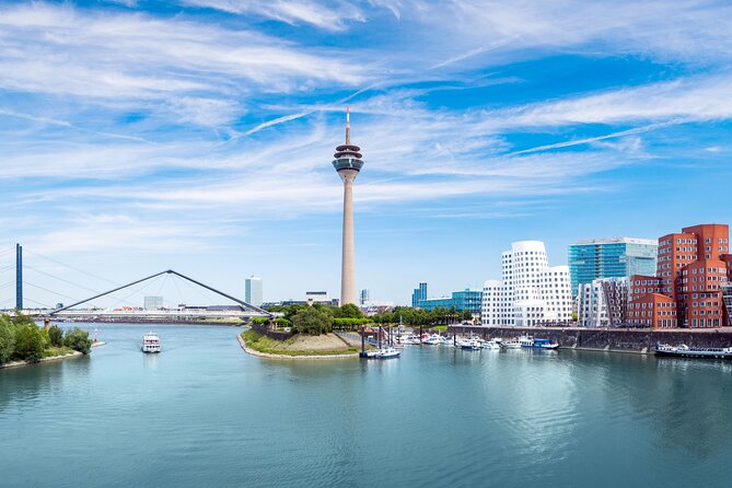 Dusseldorf: City Walk Audio Guide in 7 Languages on your Phone - Königsallee and the Kö Canal: Shopping Street With a Different Kind of Focus