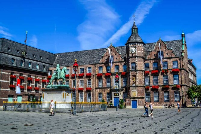 Dusseldorf: City Walk Audio Guide in 7 Languages on your Phone - Rhine Tower and the Market Square: Big Landmarks and Practical City Energy