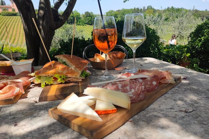E-bike Tuscany and Chianti Self-Guided Tour with Vineyard Visit - Starting point and what you do at check-in