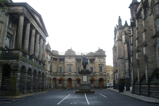 Edinburgh Old Town Private Self-Guided Tour - St Giles Cathedral: Saint Giles, a 12th-Century Anchor, and a Myth Check