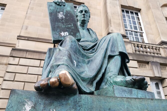 Edinburgh Old Town Private Self-Guided Tour - Edinburgh Castle: The Ticket Choice and the Story You Don’t Want to Miss