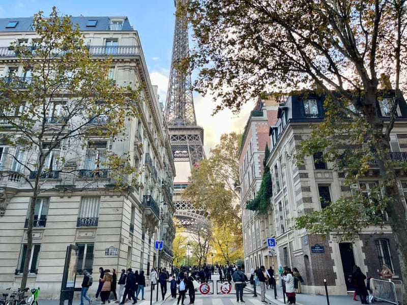 Eiffel Tower Entry: Summit or 2nd Floor with Audioguide - The 2nd-floor elevator ride: your quick route to prime viewpoints