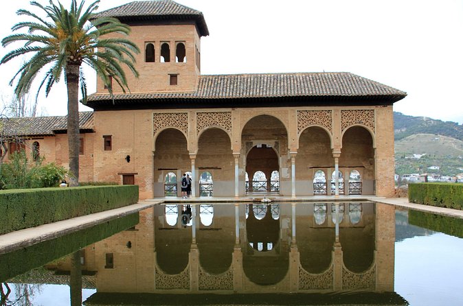 Entrance to the Alhambra and Generalife with Audio Guide - Price and Value: Is €-to-Experience Fair Here?