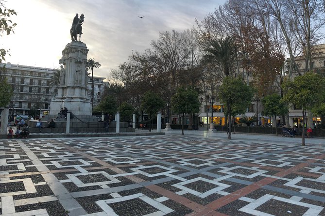 Essential Seville's Ancient History: An Audio Tour - Ending at Plaza de España: finishing with one of Seville’s best backdrops