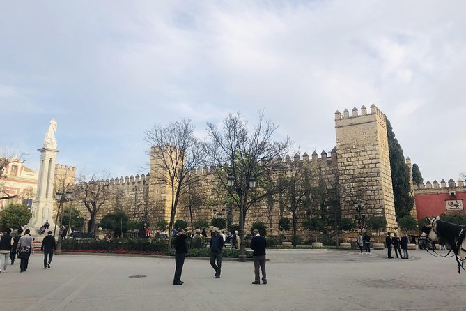 Essential Seville's Ancient History: An Audio Tour - Logistics that really matter: phone, headphones, and downtime-free prep