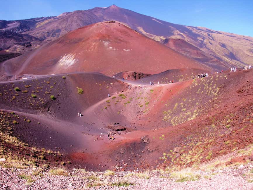 Etna by Panoramic Bus, Audioguide 9 languages, from Catania - Catania pickup: the simple start and how the ride really feels
