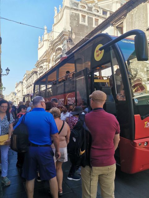 Etna by Panoramic Bus, Audioguide 9 languages, from Catania - The Etna Sud photo break and the 1983 eruption focus