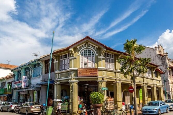 Explore Remarkable Penang: Self-Guided Audio Tour - Stop 1: Jubilee Clock Tower, Moorish top and a slightly leaning charm