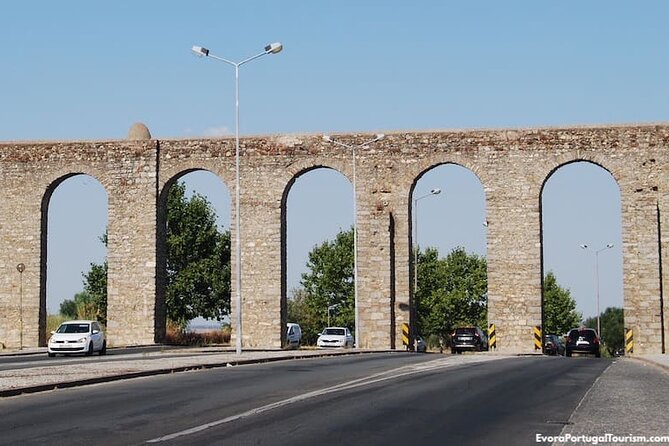 Explore the Highlights of Evora: Self-Guided GPS and Audio Tour - Igreja de São Francisco: where plain turns into opulence