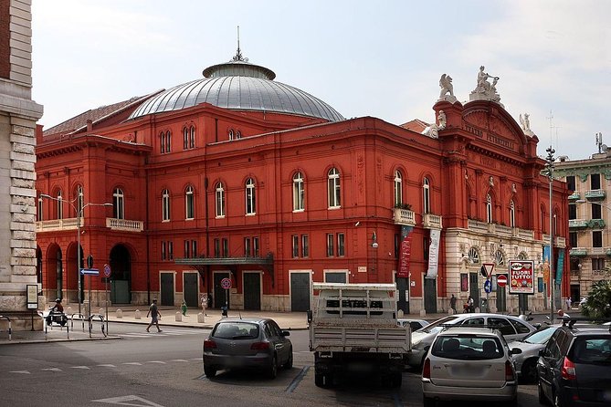 Explore Wonderful Bari: Self-Guided Audio Tour - Stop 2: Piazza del Ferrarese (history meets everyday life)