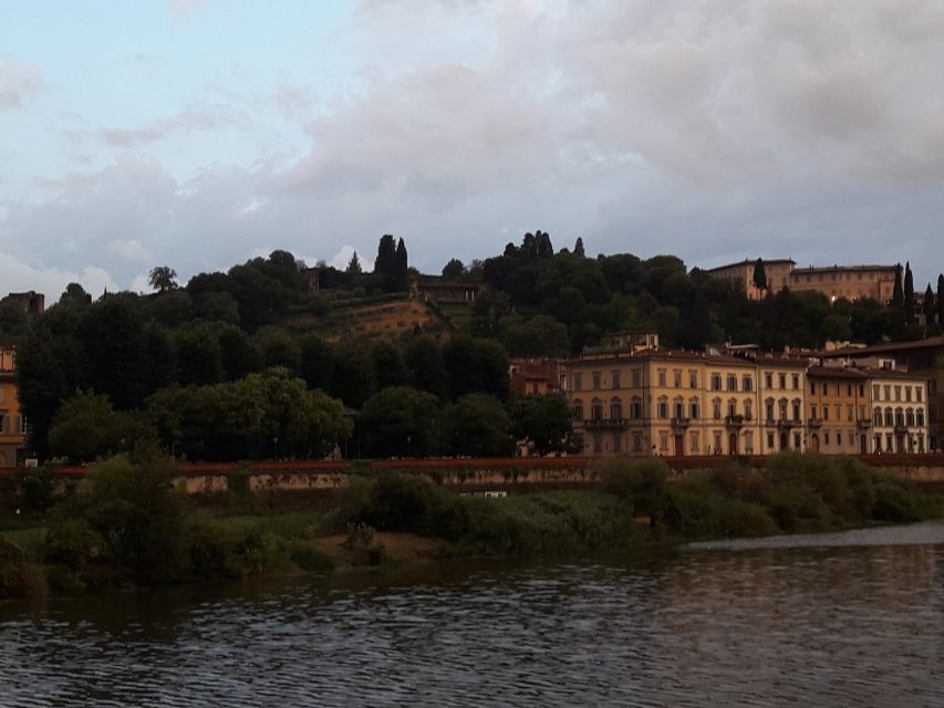 Florence: Eco-Friendly Golf Cart City Tour with Audio Guide - Audio guide vs live guide: how to use both without getting lost