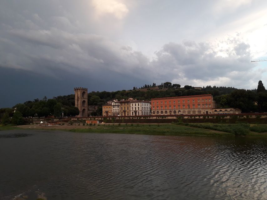 Florence: Eco-Friendly Golf Cart City Tour with Audio Guide - Santa Croce area stops and the Cathedral backside moment