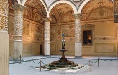 Florence:Palazzo Vecchio Skip-the-line Ticket & Audio Guide - Meeting at the Fountain of Neptune: The Spot That Can Save You Stress